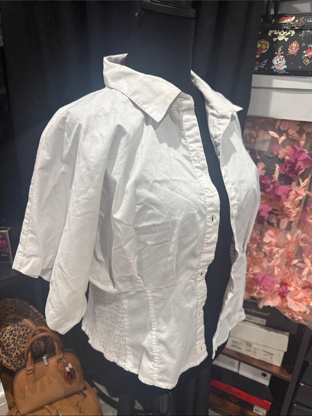 Express White Short Sleeve Fitted Button-Front Shirt - Picture 4 of 6